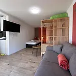 Capobnb 2min Zum See, Nahe Interlaken, Garten * Spiez