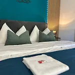 Capobnb 2min Zum See, Nahe Interlaken, Garten * Spiez