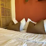 Capobnb 2min Zum See, Nahe Interlaken, Garten Apartman