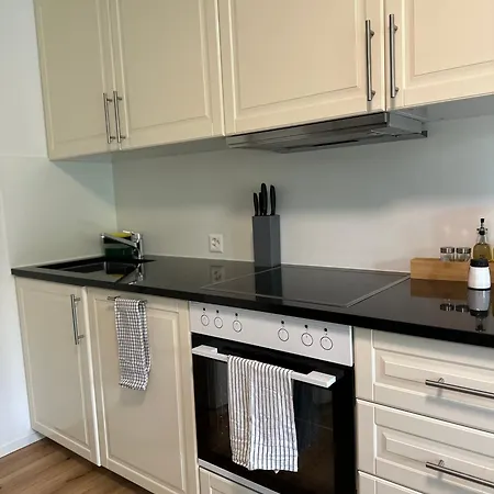 Apartment Stilvoll, Am Thuner See, Naehe Interlaken, Familienfreundlich Mit Garten, Wifi *