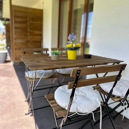 Capobnb 2min Zum See, Nahe Interlaken, Garten Lejlighed Spiez