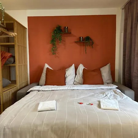 Stilvoll, Am Thuner See, Nähe Interlaken, Familienfreundlich Mit Garten, Wifi Apartment