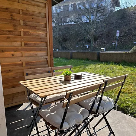 Capobnb 2min Zum See, Nahe Interlaken, Garten Apartman