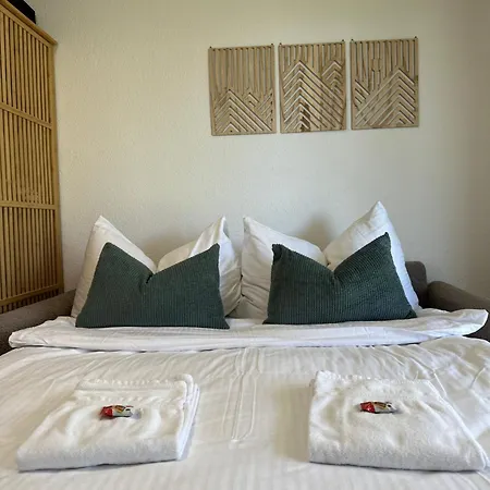 Capobnb 2min Zum See, Nahe Interlaken, Garten Lejlighed Spiez