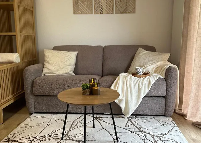 Capobnb 2min Zum See, Nahe Interlaken, Garten * Spiez