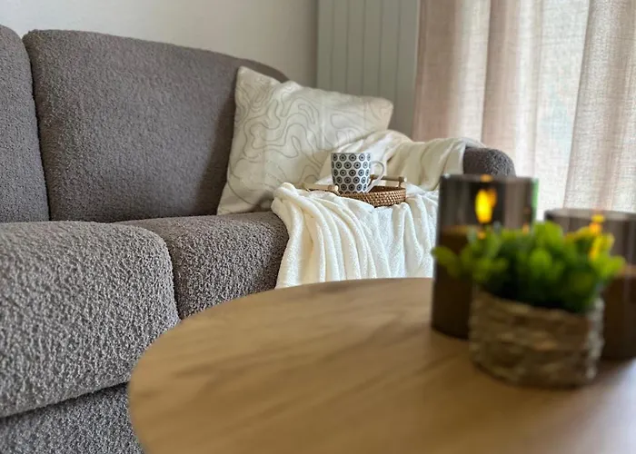 Capobnb 2min Zum See, Nahe Interlaken, Garten Lejlighed Spiez