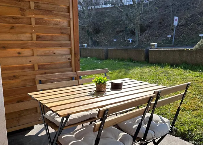 Capobnb 2min Zum See, Nahe Interlaken, Garten דירה