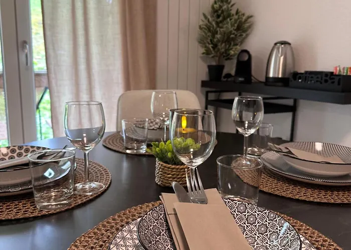 Capobnb 2min Zum See, Nahe Interlaken, Garten Apartman *