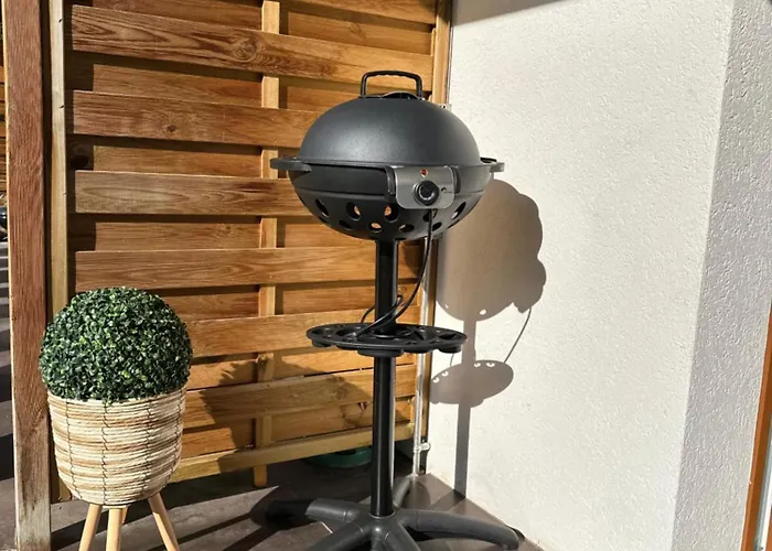 Capobnb 2min Zum See, Nahe Interlaken, Garten Apartman