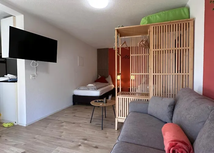 Capobnb 2min Zum See, Nahe Interlaken, Garten * Spiez